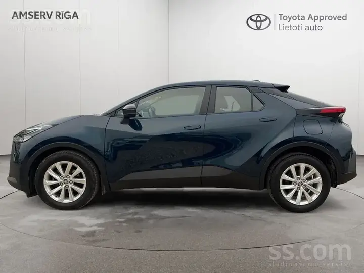 Toyota C-Hr 2025 photo 3