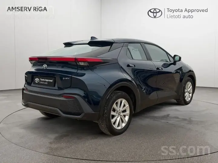Toyota C-Hr 2025 photo 2