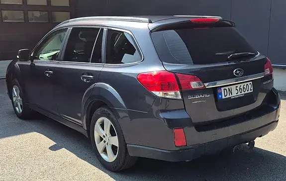 Subaru Outback 2011 photo 5