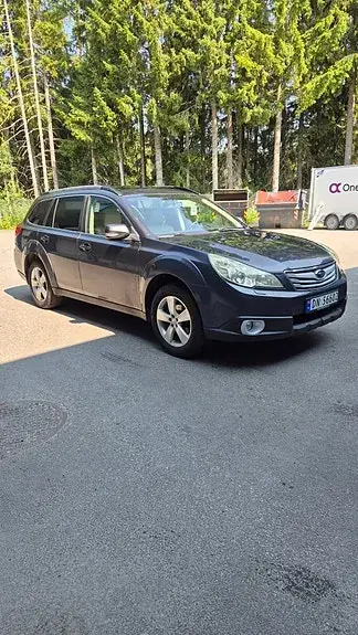 Subaru Outback 2011 photo 3