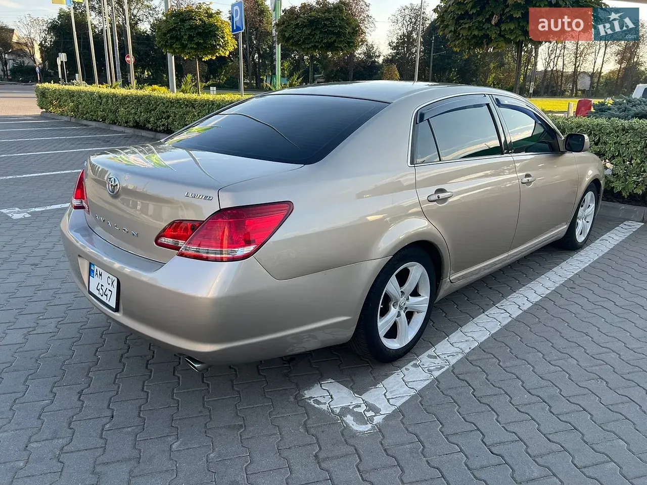 Toyota Avalon 2005 photo 3