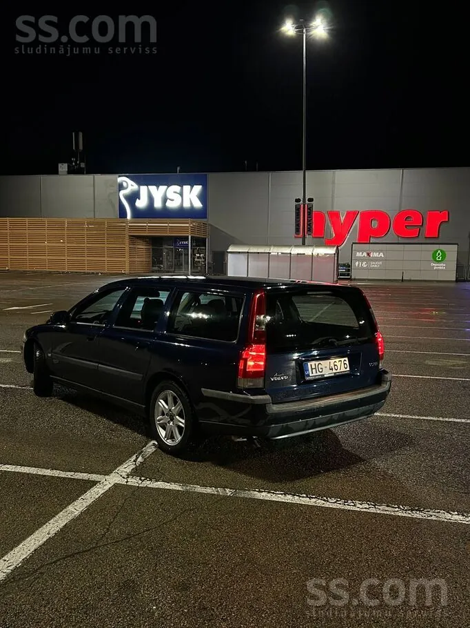 Volvo V70 2004 photo 2