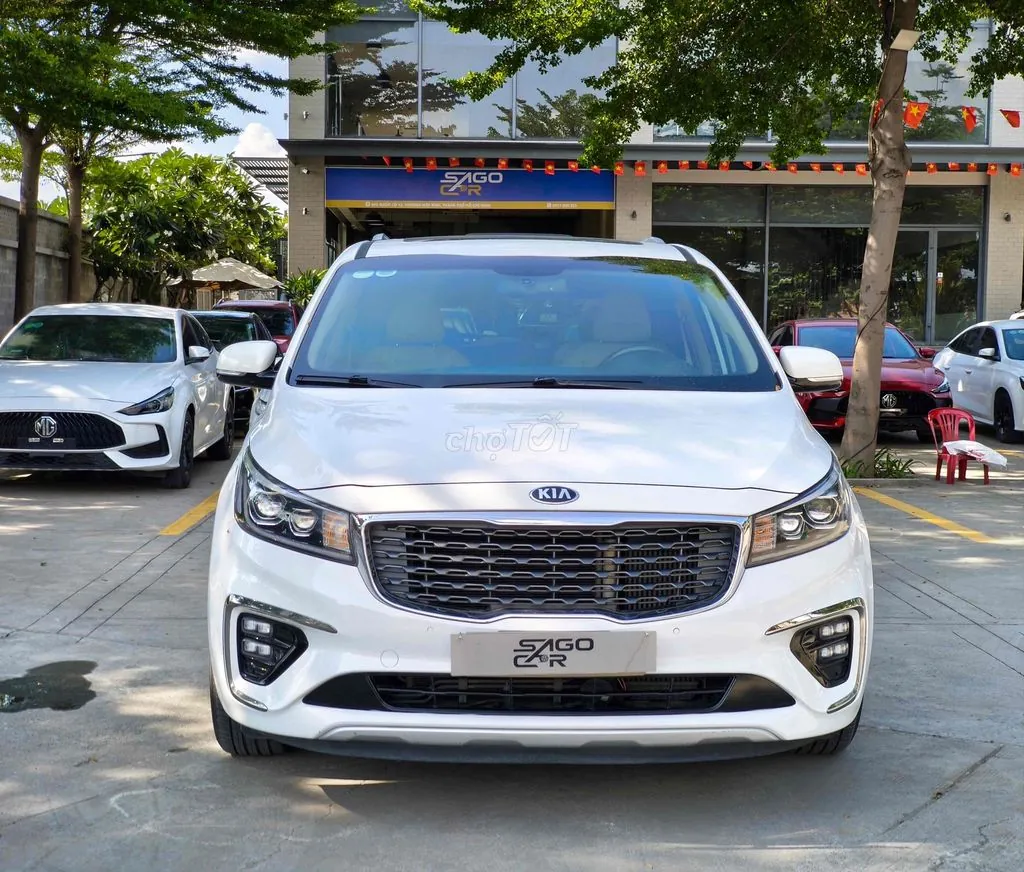 Kia Sedona 2020 photo 2