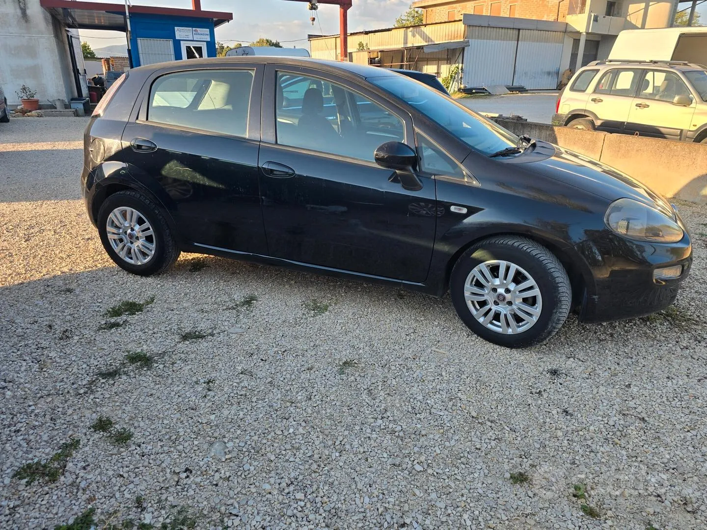 Fiat Punto 2015 photo 5