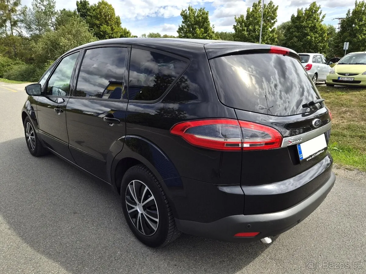 Ford S-Max 2013 photo 4