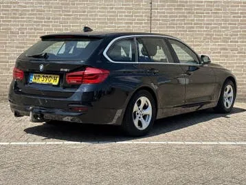 BMW 3 Series 2017 photo 2