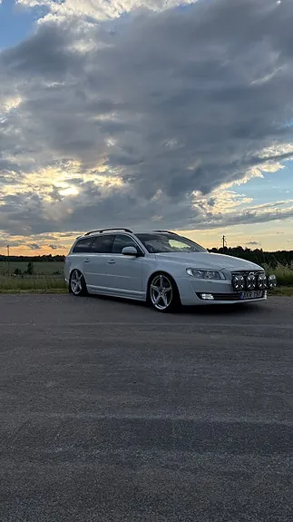 Volvo V70 2013 photo 2