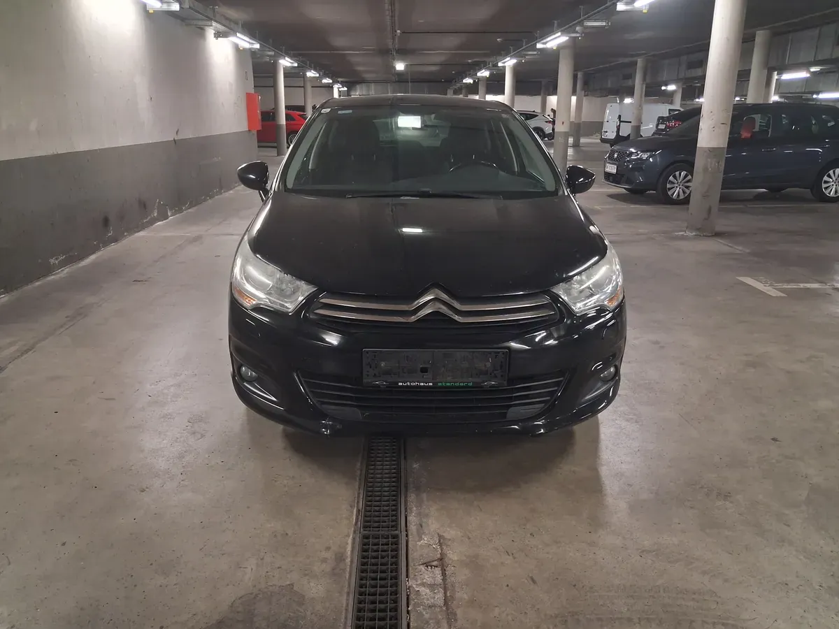 Citroen C4 2012 photo 2