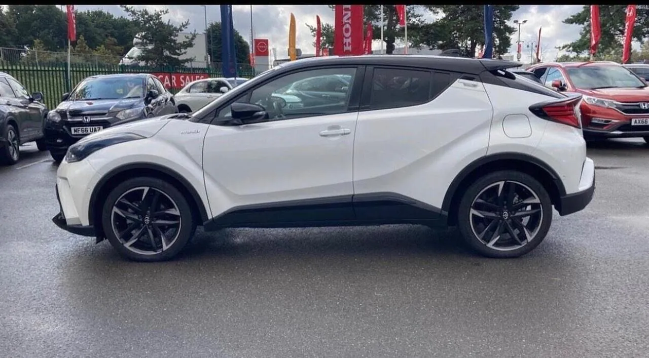 Toyota C-Hr 2021 photo 2