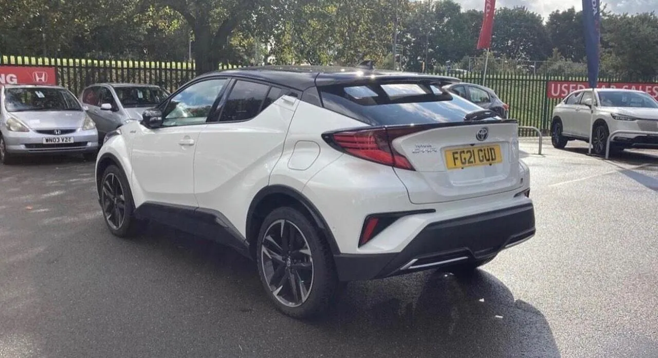 Toyota C-Hr 2021 photo 3