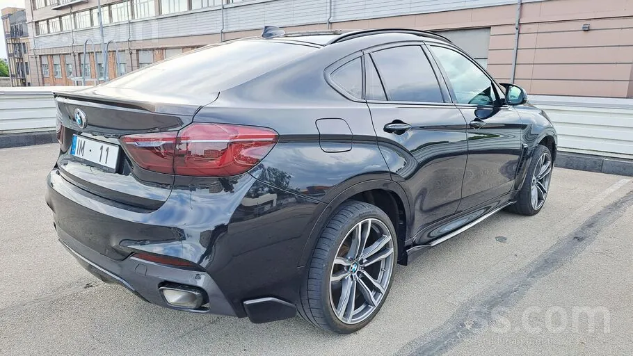 BMW X6 2018 photo 2