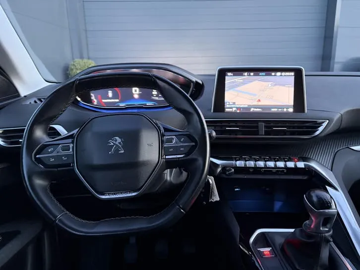 Peugeot 3008 2019 photo 3