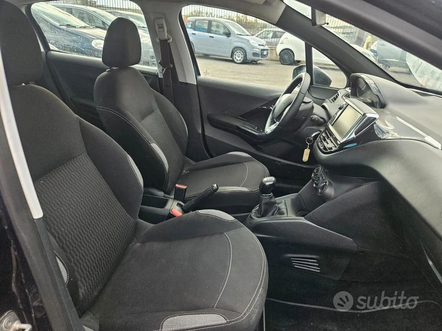 Peugeot 208 2016 photo 4