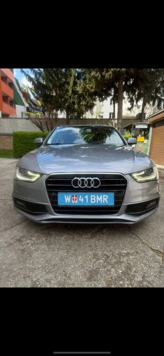 Audi A4 2015 photo 2