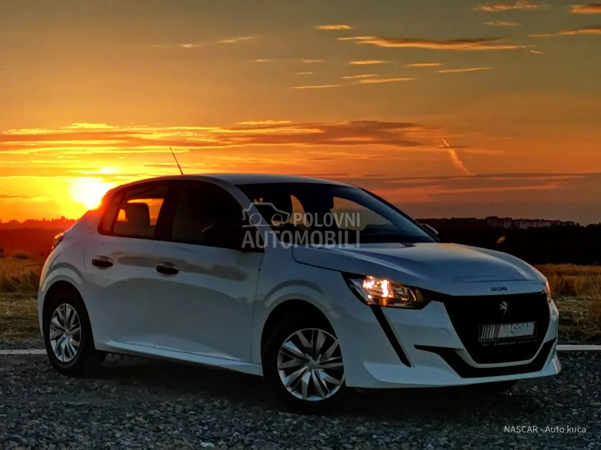 Peugeot 208 2022 photo 2