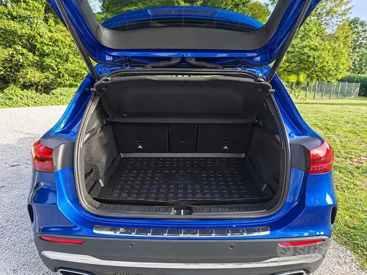 Mercedes-Benz Gla 2024 photo 3