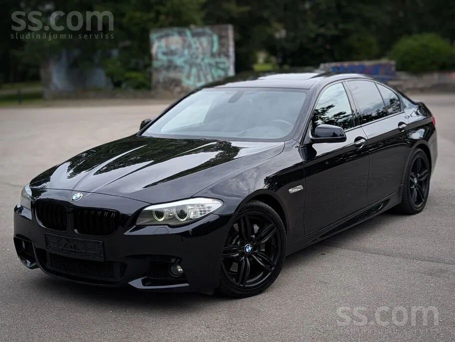 BMW 528I
