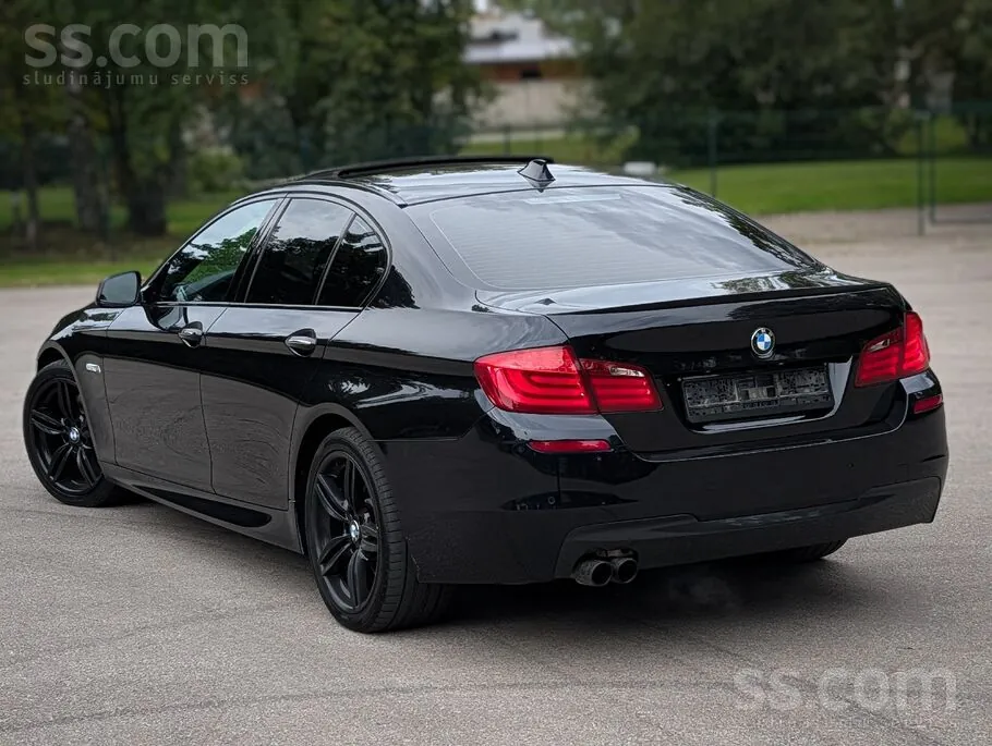 BMW 528I 2011 photo 4