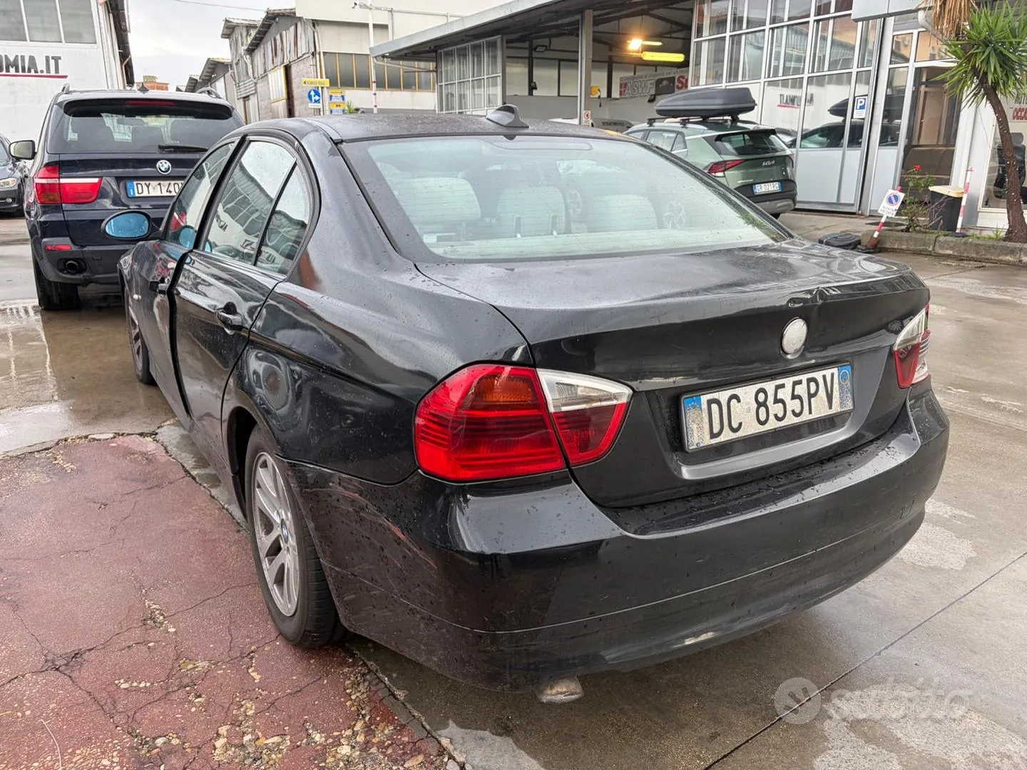 BMW 318 2006 photo 2
