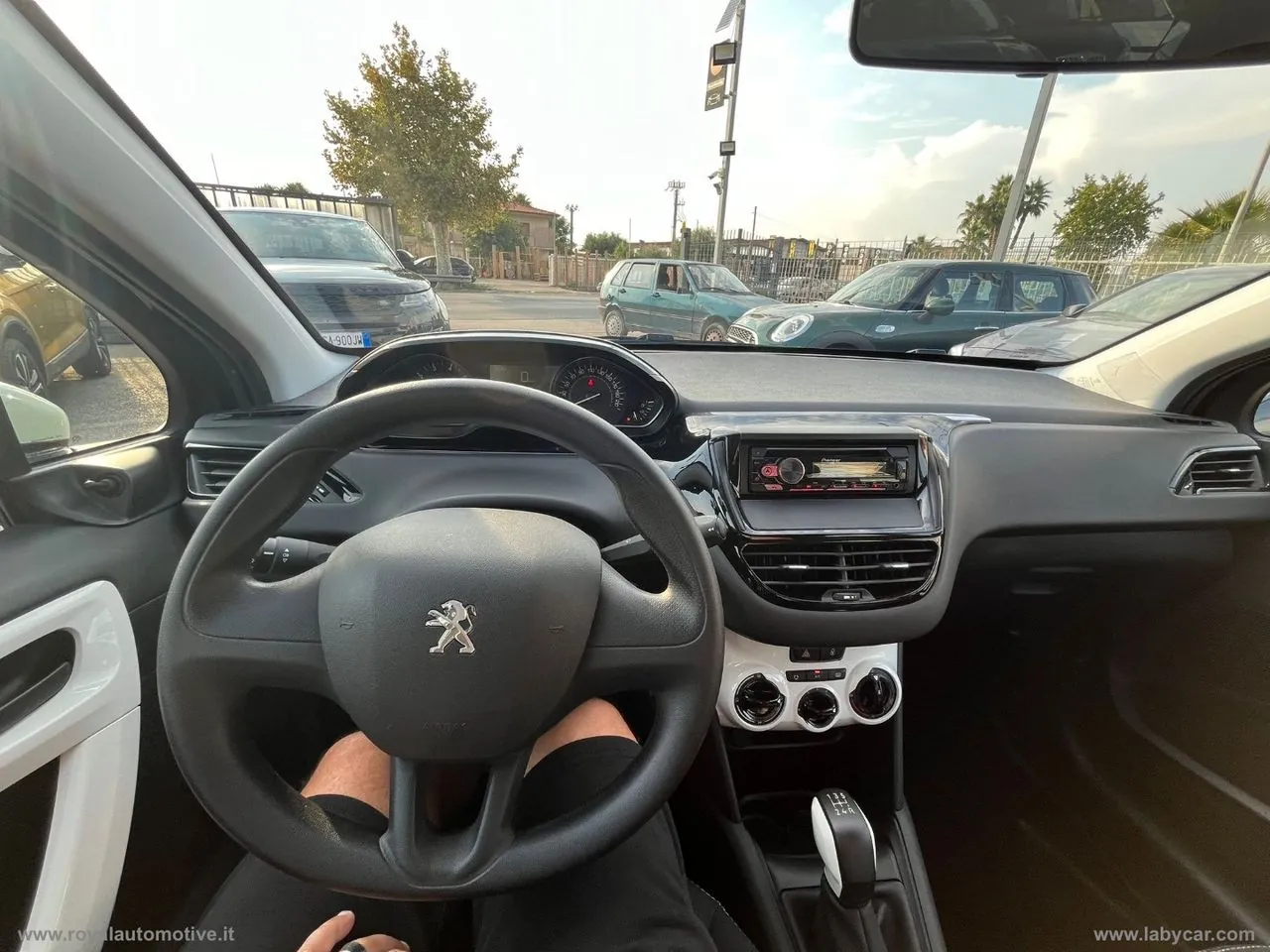 Peugeot 208 2019 photo 5
