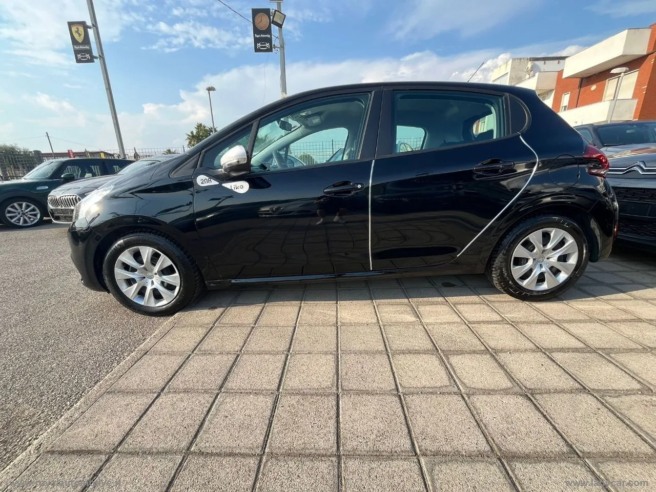 Peugeot 208 2019 photo 4