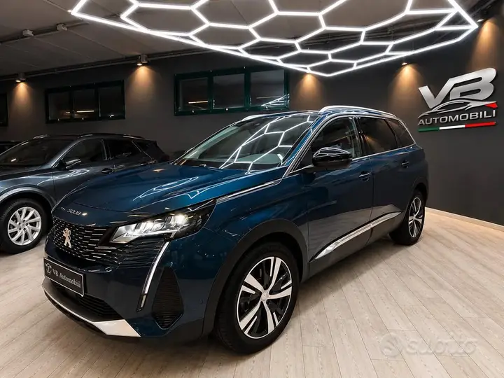 Peugeot 5008 2022 photo 2