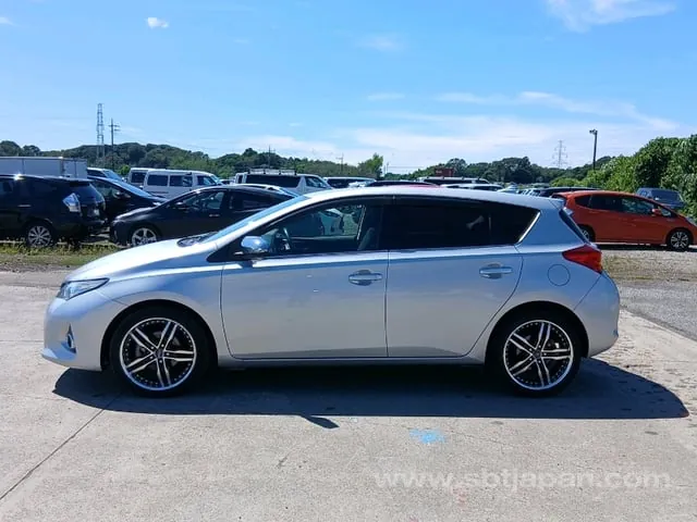 Toyota Auris 2013 photo 4