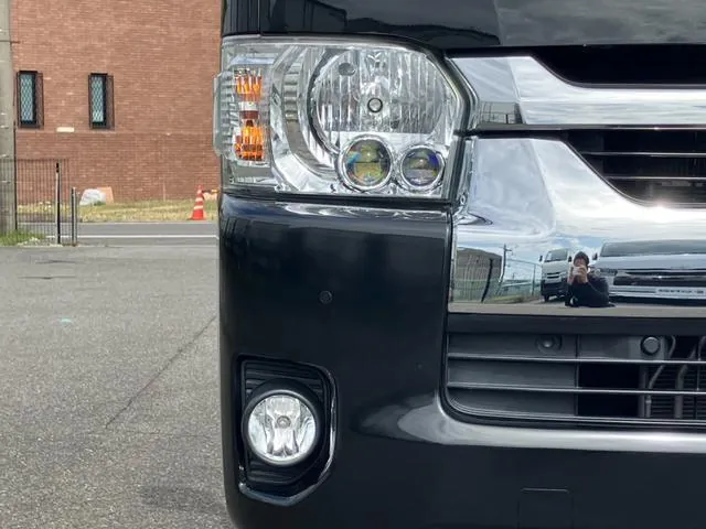 Toyota Hiace Wagon 2020 photo 2