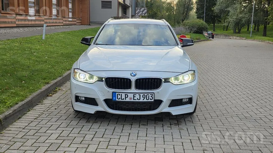 BMW 320 2013 photo 2
