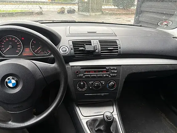BMW 116I 2008 photo 3