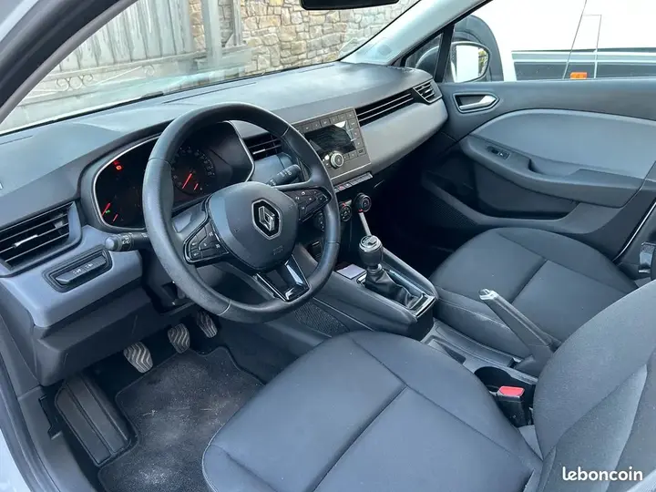 Renault Clio 2020 photo 3
