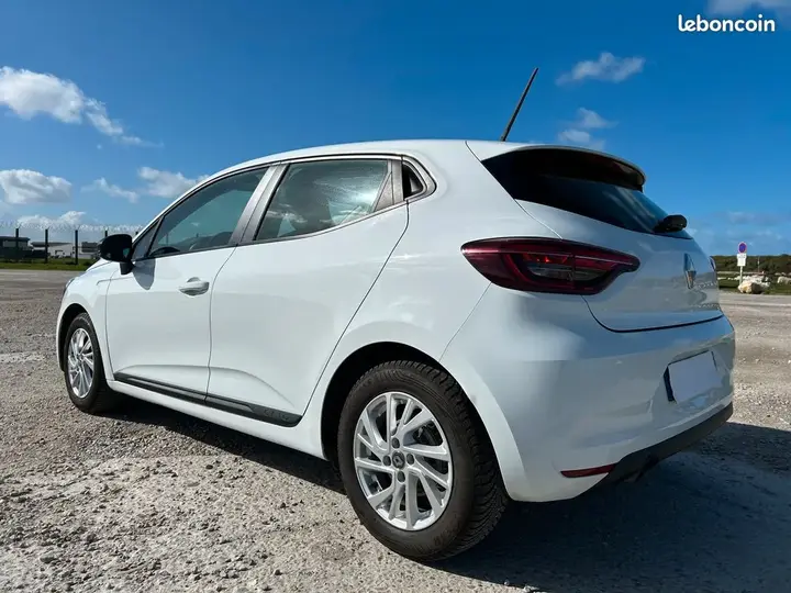 Renault Clio 2020 photo 2