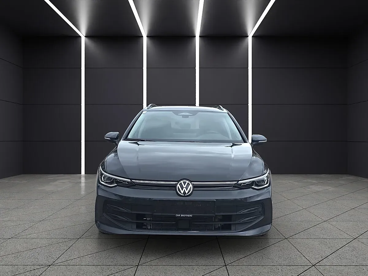 Volkswagen Golf 2025 photo 2