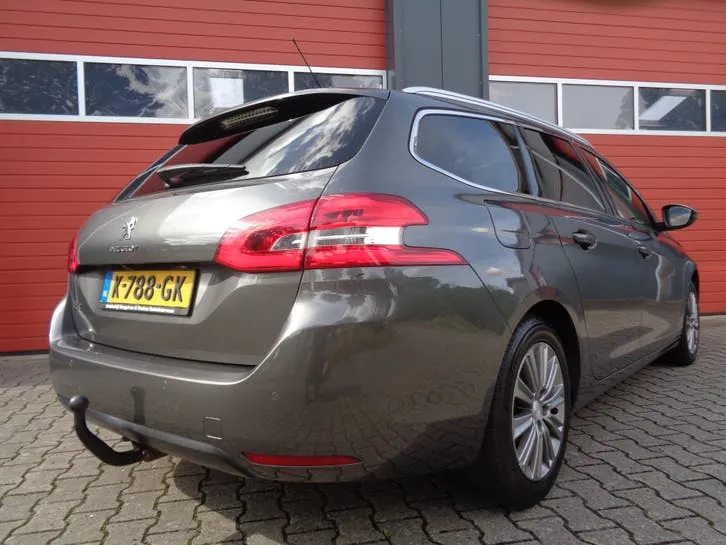 Peugeot 308 2021 photo 2