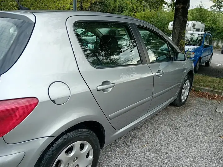 Peugeot 307