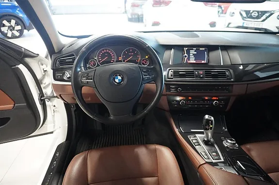 BMW 520D 2013 photo 2