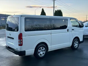 Toyota Hiace 2019 photo 4