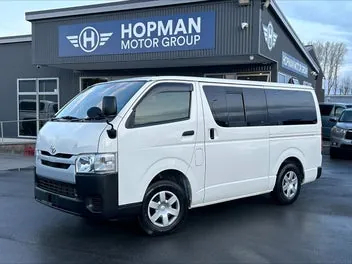 Toyota Hiace 2019 photo 2