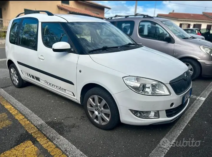 Skoda Roomster 2013 photo 2