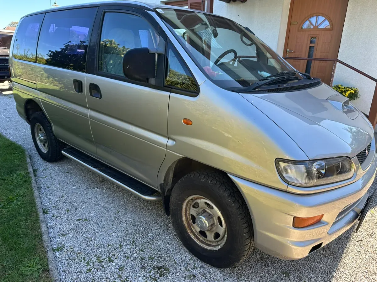 Mitsubishi Space Gear