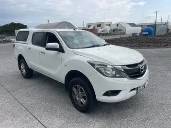 Mazda Bt-50 2016 photo 2