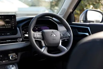 Mitsubishi Outlander 2026 photo 4