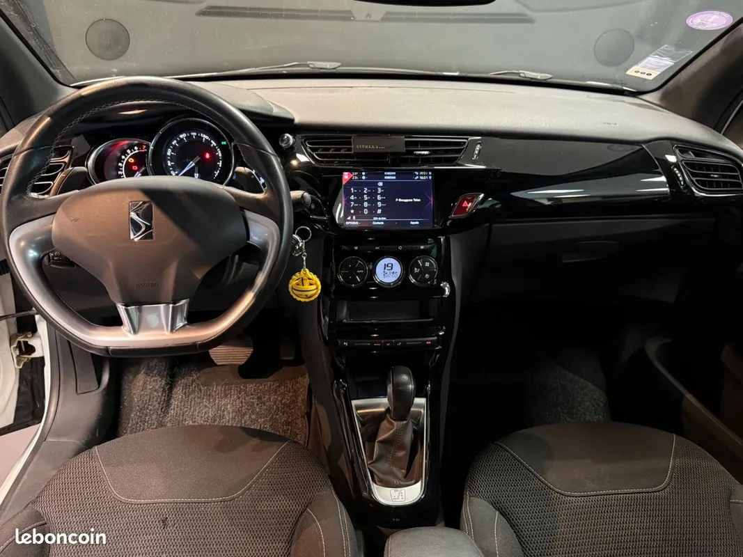 DS Automobiles Ds 3 2018 photo 3