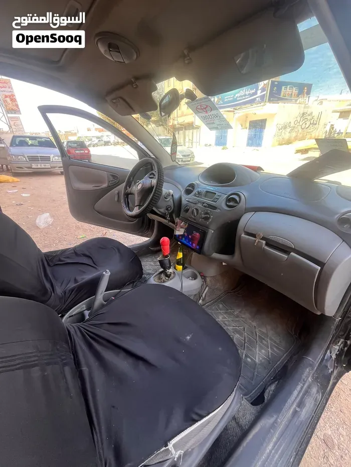 Toyota Yaris 2005 photo 4