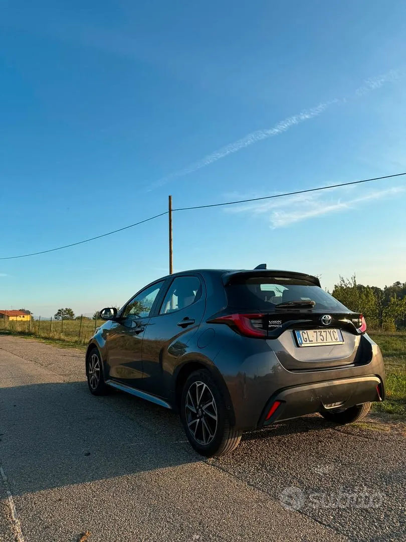 Toyota Yaris 2022 photo 3