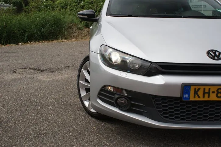 Volkswagen Scirocco 2011 photo 2
