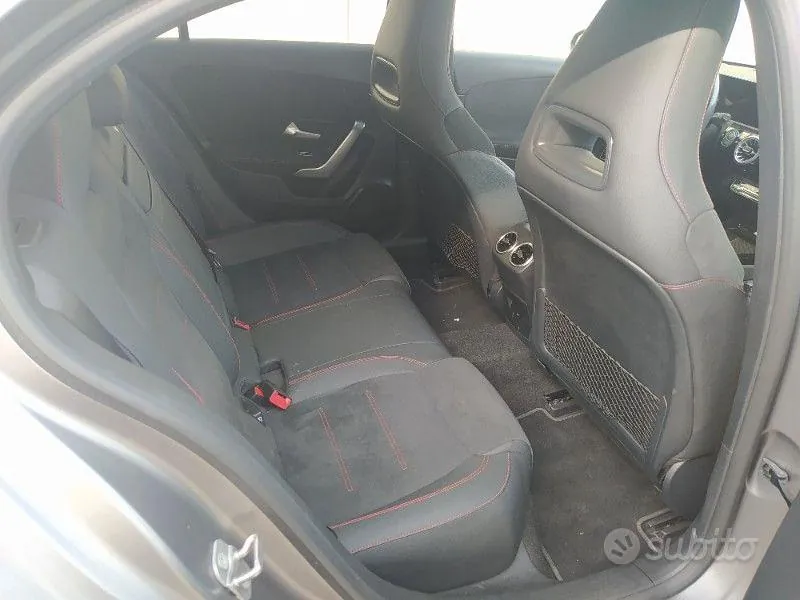 Mercedes-Benz A250E 2024 photo 4