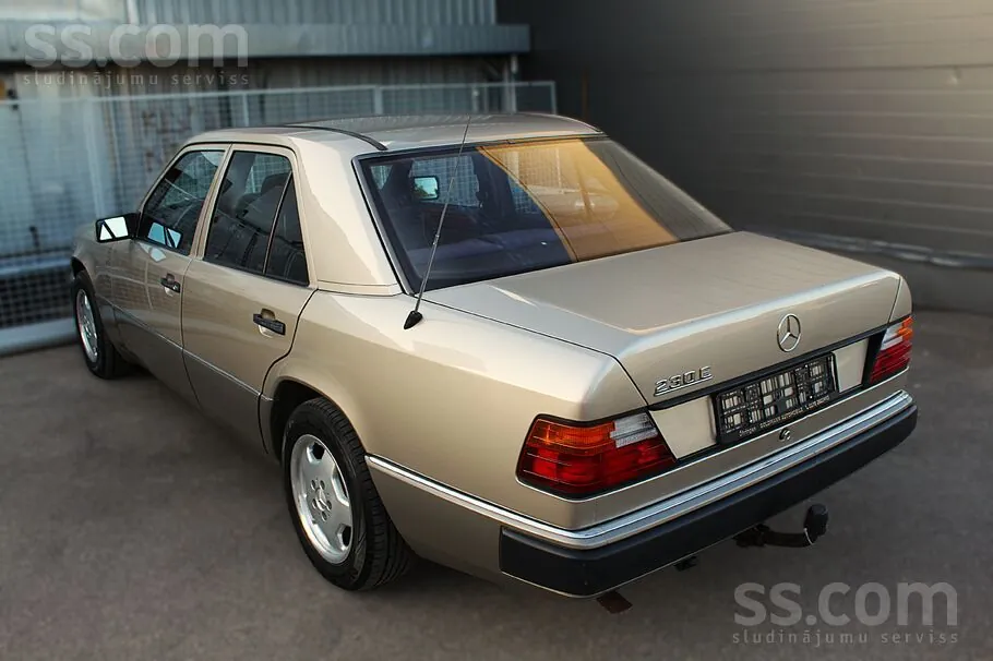 Mercedes-Benz E230 1991 photo 4