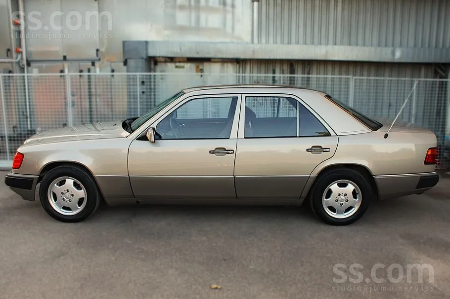 Mercedes-Benz E230 1991 photo 3