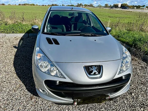 Peugeot 206 2009 photo 2